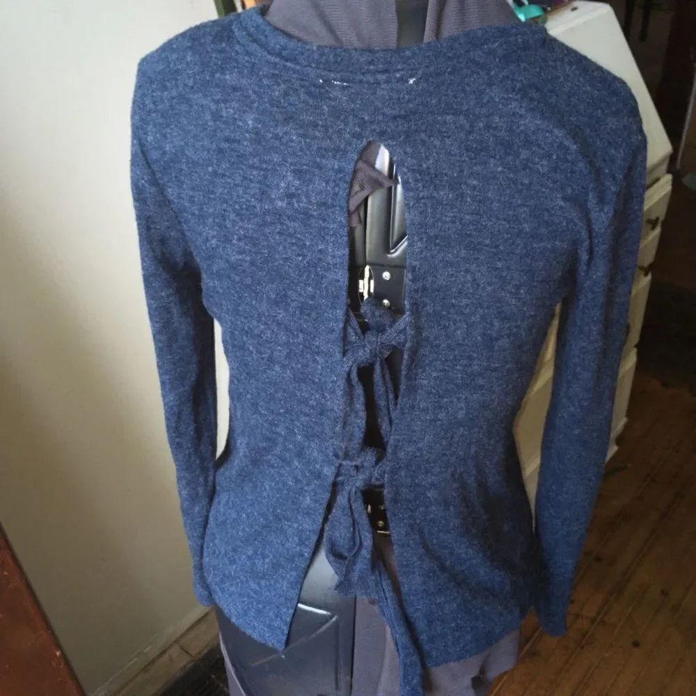 Anthro RD Style open back soft oversized top - Picture 2 of 3